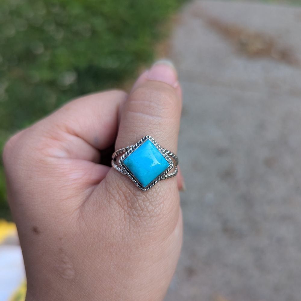 Turquoise Silver Ring - Picture 5 of 9